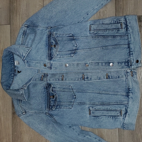 Like New Jean Jacket - Picture 2 of 8